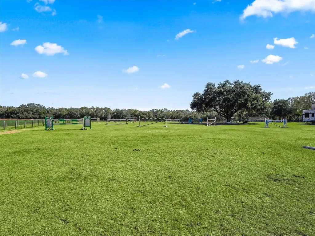 19331 E Levy Street Williston FL 32696
