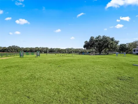 19331 E Levy Street Williston FL 32696