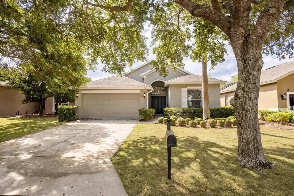 985 Ridgemount Place Lake Mary FL 32746