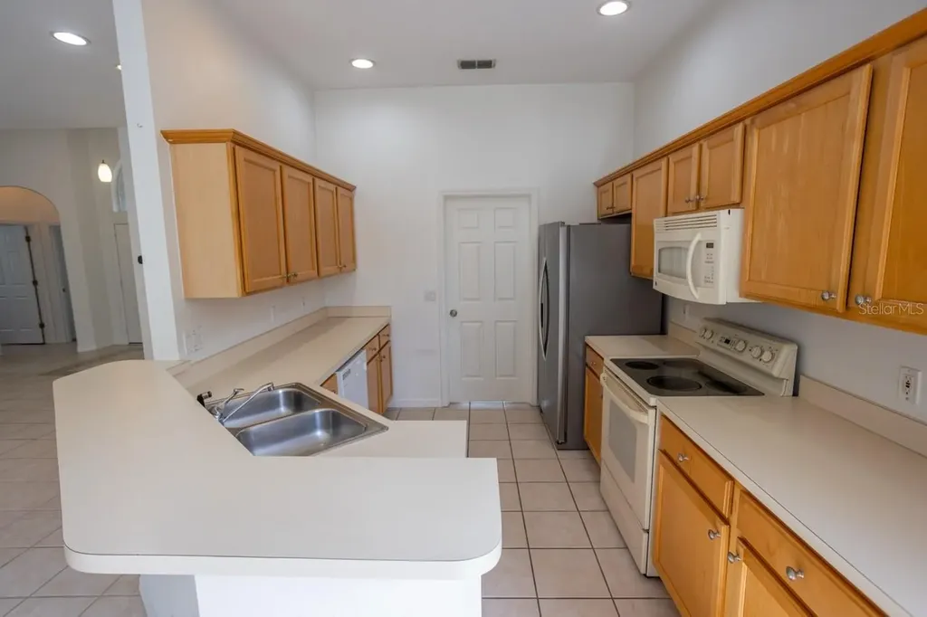 985 Ridgemount Place Lake Mary FL 32746