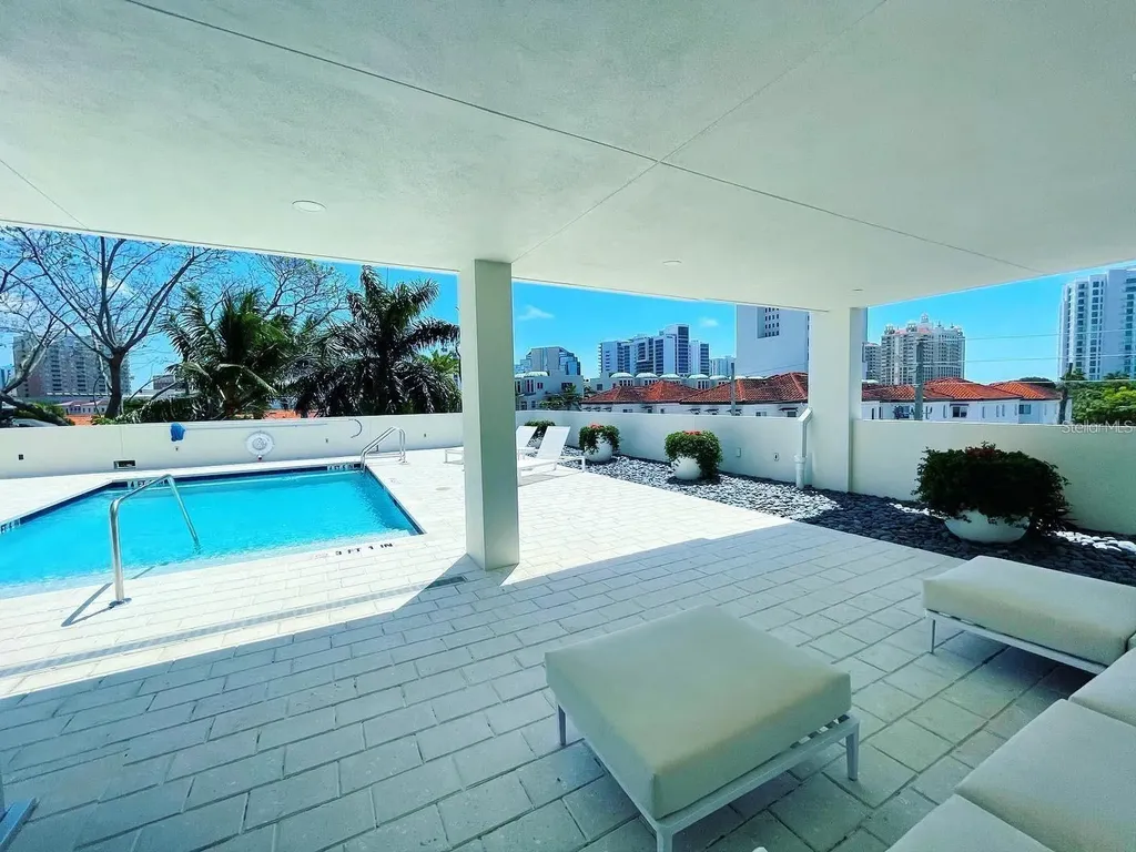 332 Cocoanut Avenue Sarasota FL 34236
