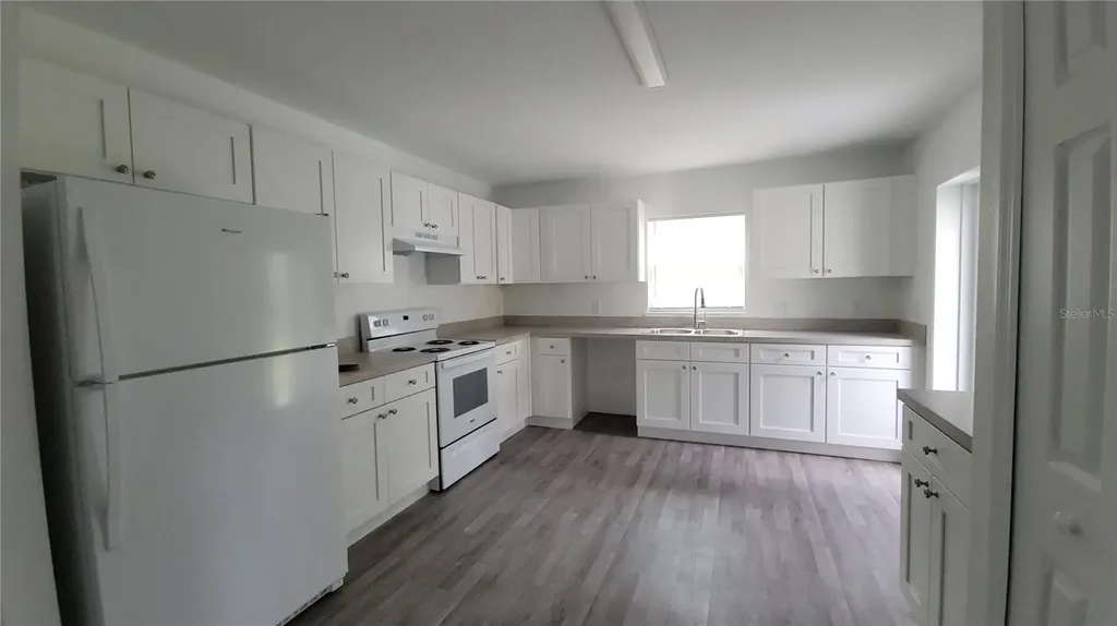 1723 Tallahassee Drive Daytona Beach FL 32117