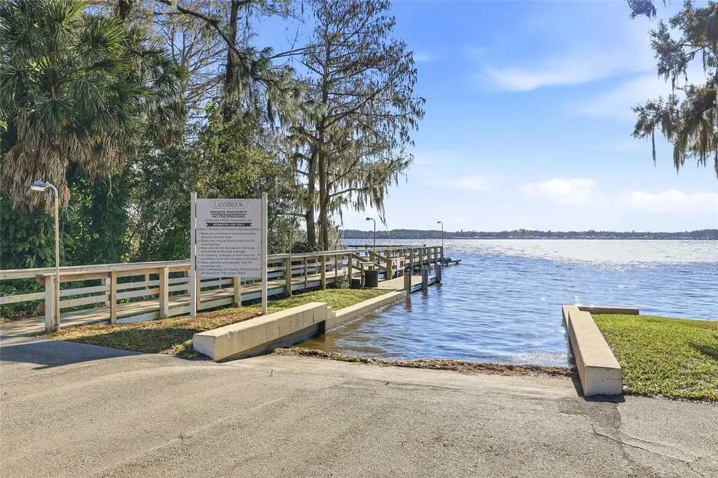 4092 Carlyle Lakes Boulevard Palm Harbor FL 34685