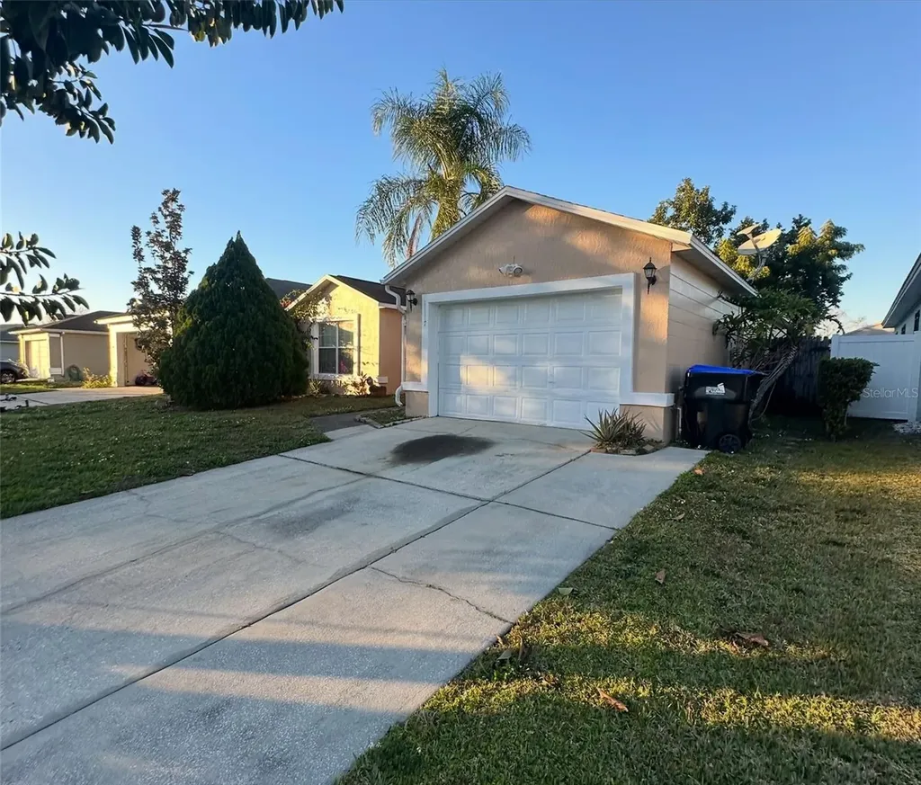 11117 Huxley Avenue Orlando FL 32837