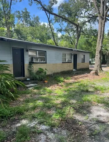 1601 E Marks Drive Tampa FL 33604