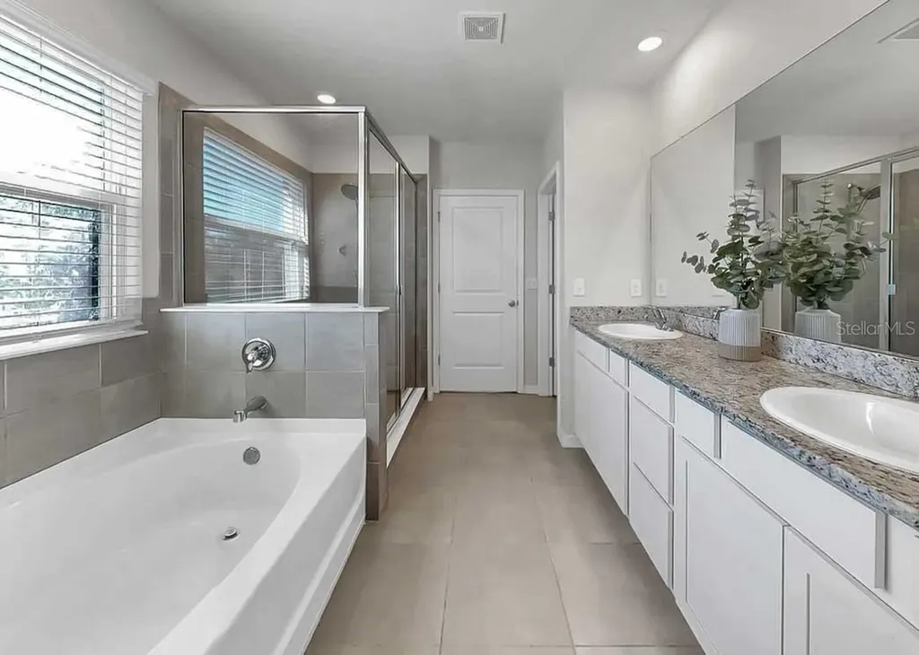 16454 Woodside Glen Parrish FL 34219