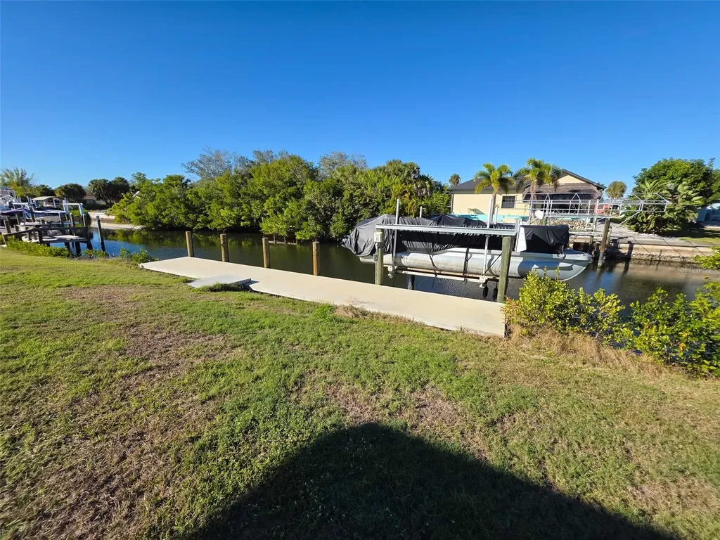 18946 Ayrshire Circle Port Charlotte FL 33948