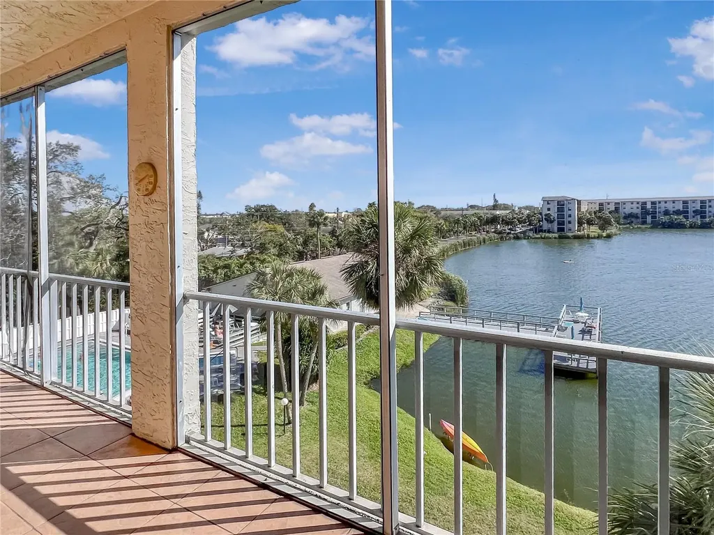 3424 Lake Bayshore Drive Bradenton FL 34205