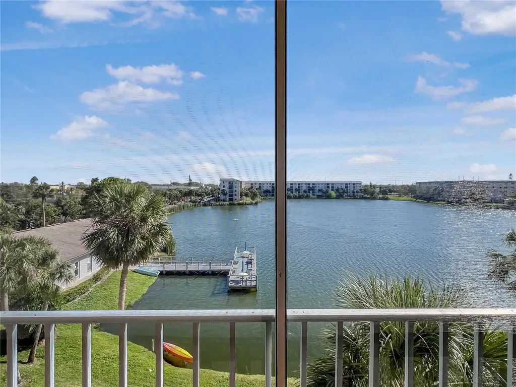 3424 Lake Bayshore Drive Bradenton FL 34205