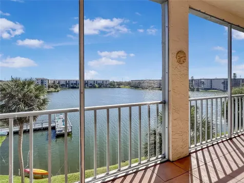 3424 Lake Bayshore Drive Bradenton FL 34205