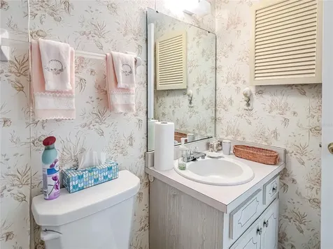 3424 Lake Bayshore Drive Bradenton FL 34205