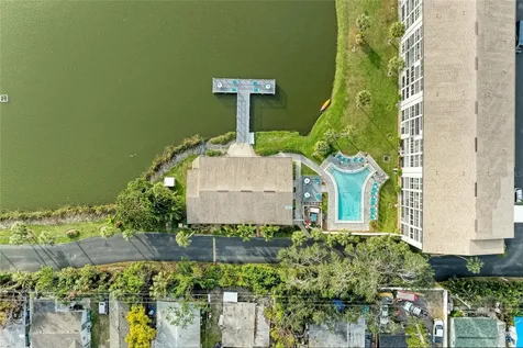 3424 Lake Bayshore Drive Bradenton FL 34205