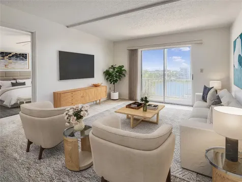 3424 Lake Bayshore Drive Bradenton FL 34205