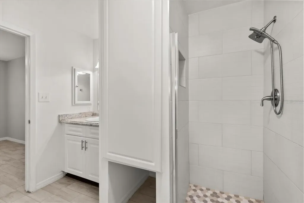 236 Afton Square Altamonte Springs FL 32714