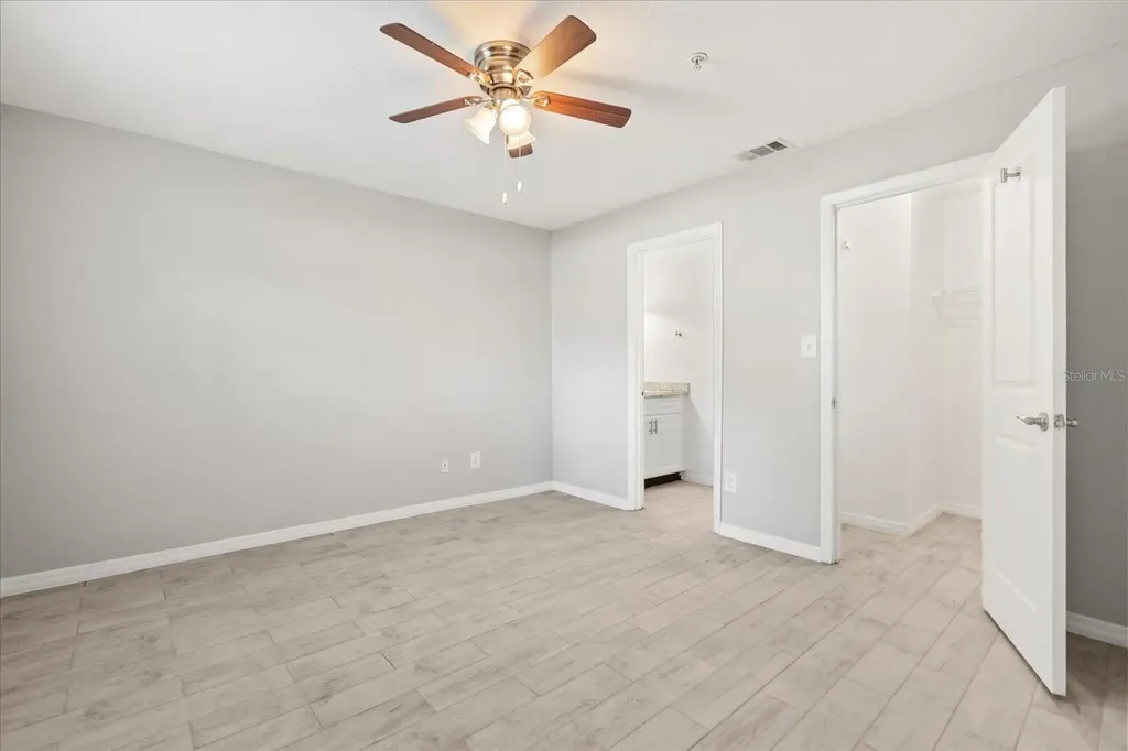 236 Afton Square Altamonte Springs FL 32714