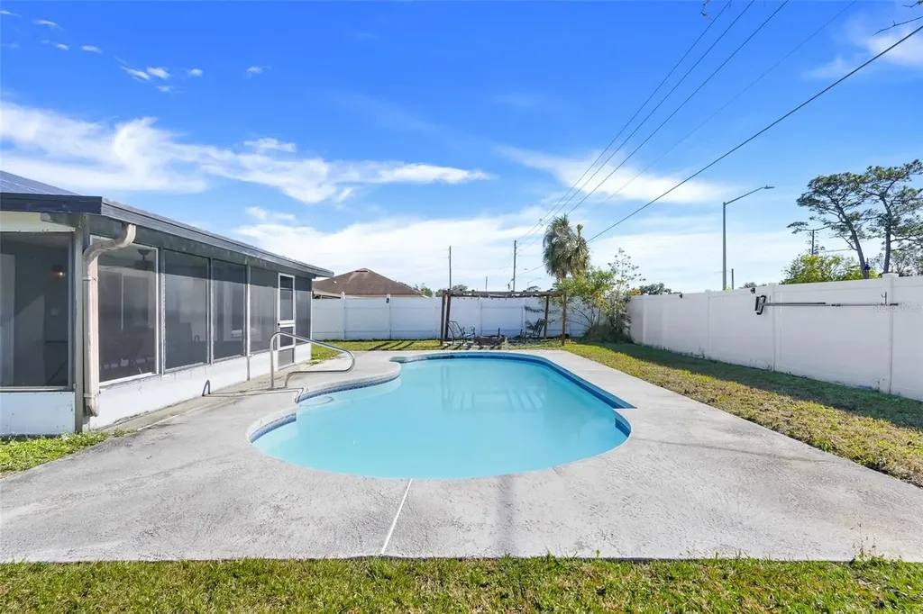 105 Dorchester Court Kissimmee FL 34758