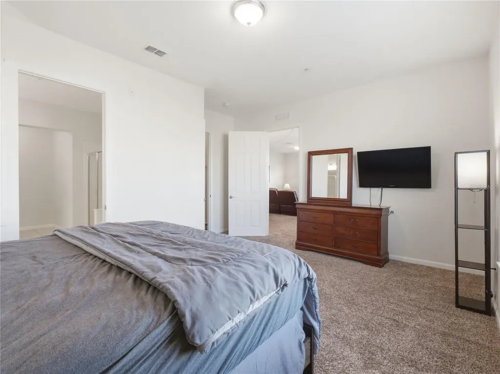 4804 Cayview Avenue Orlando FL 32819