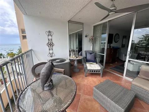 6165 Ave. Isla Verde Carolina PR 00979
