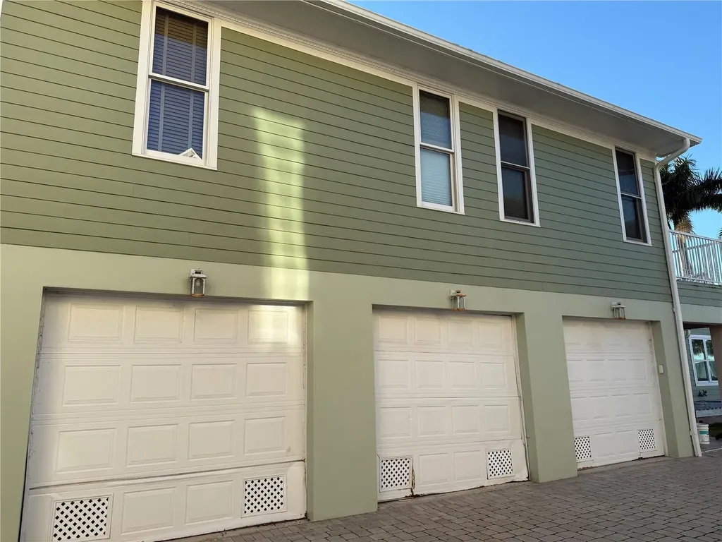 621 Or 625 W Retta Esplanade Punta Gorda FL 33950