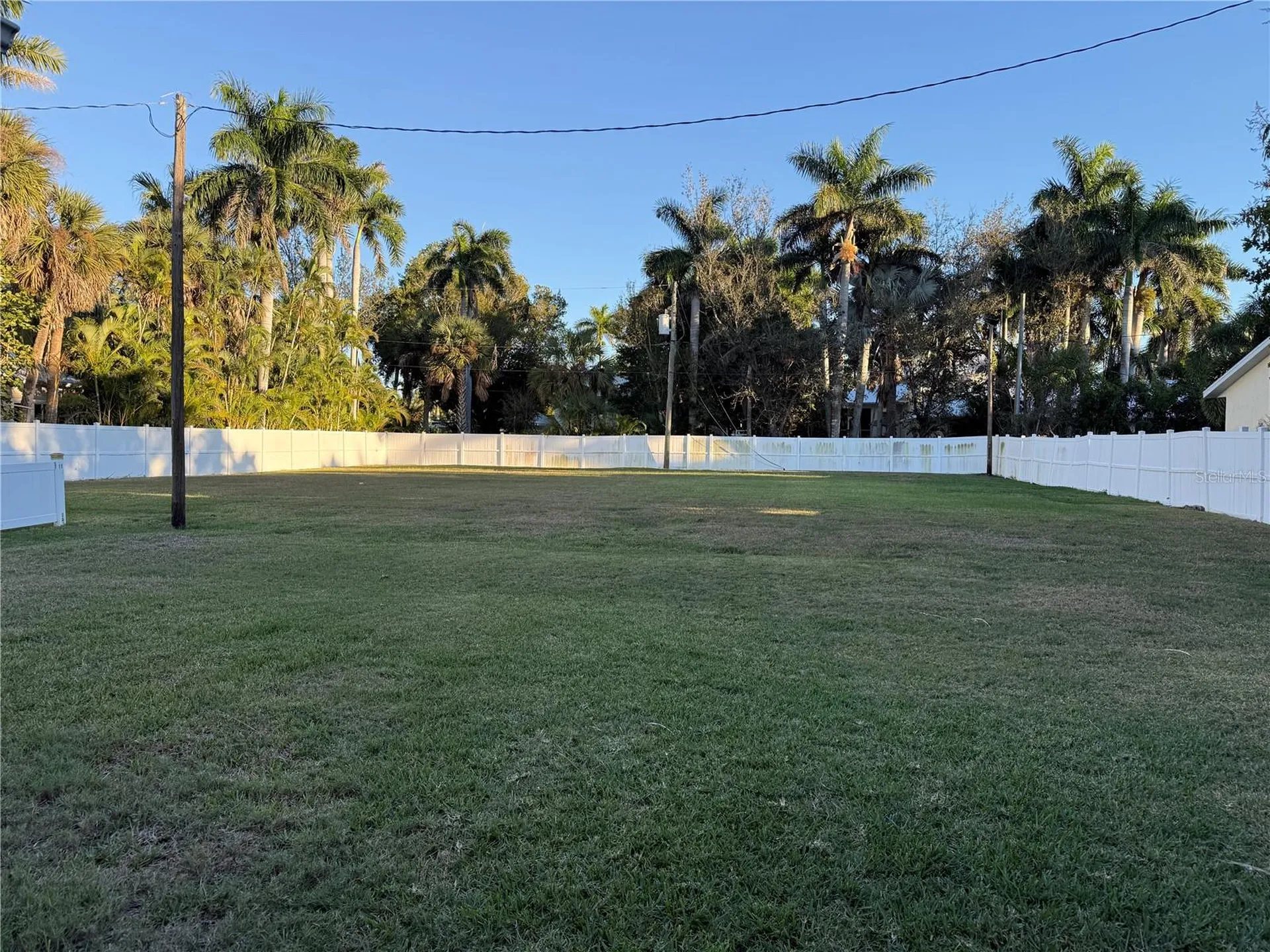 621 Or 625 W Retta Esplanade Punta Gorda FL 33950