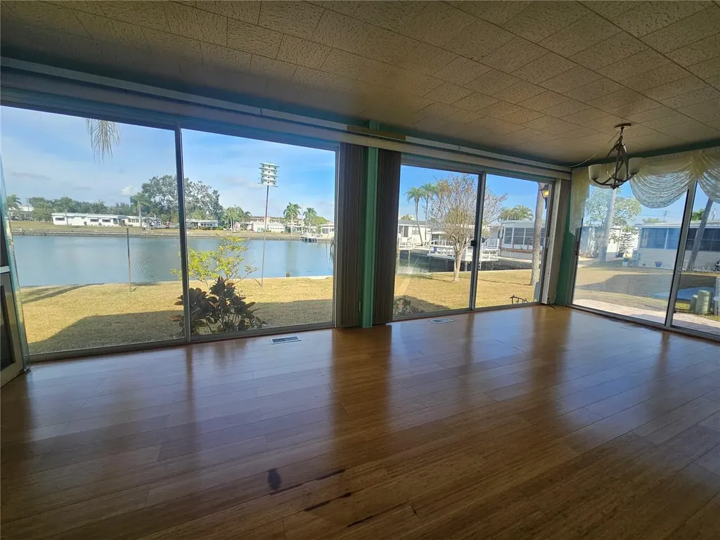 18675 Us Highway 19 N Clearwater FL 33764