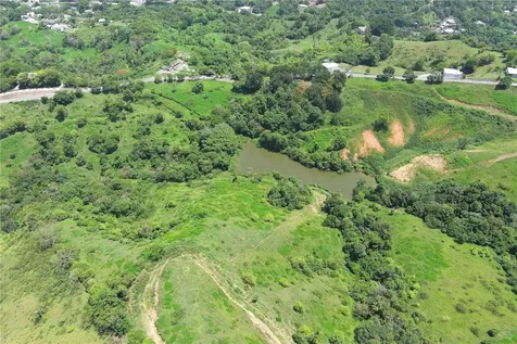 Finca Morales Bo. Barrazas Carolina PR 00987