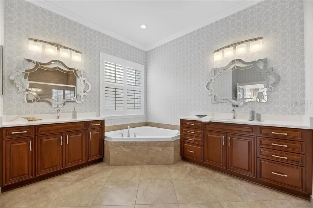 16227 Diamond Bay Drive Wimauma FL 33598