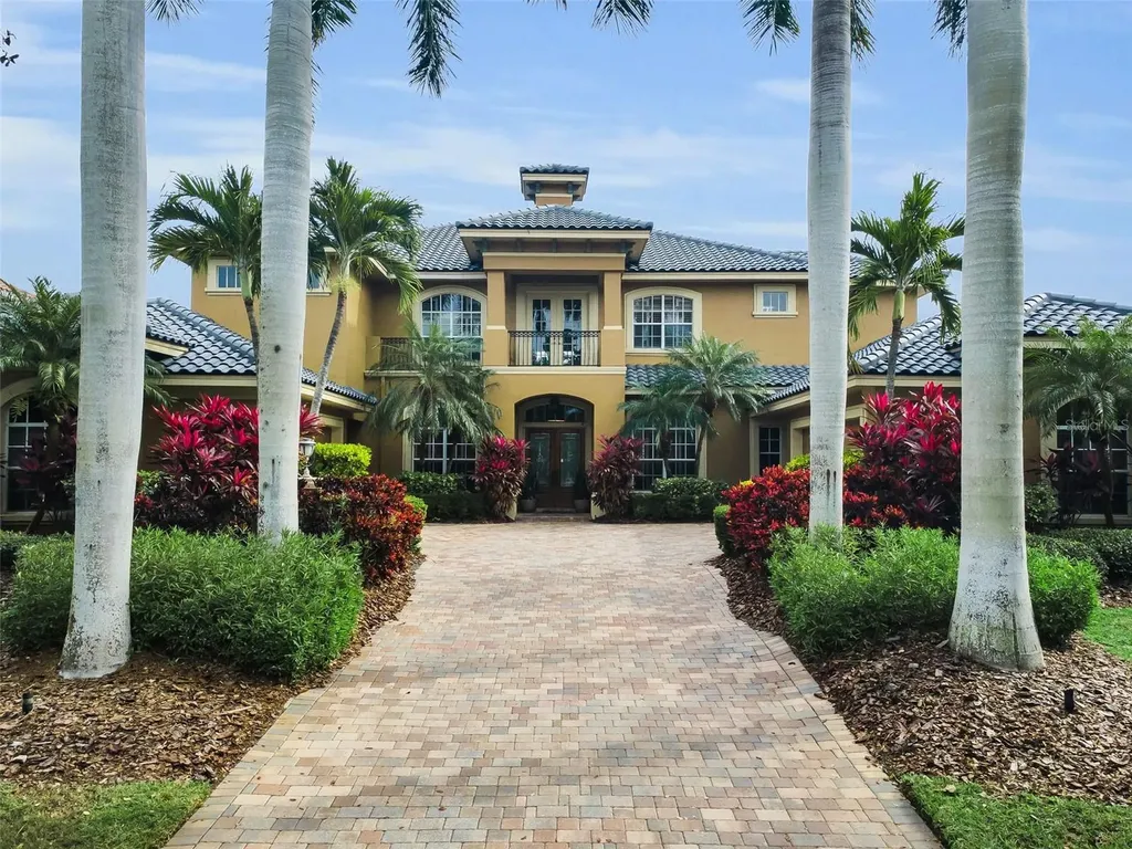 8871 Silverthorn Road Seminole FL 33777