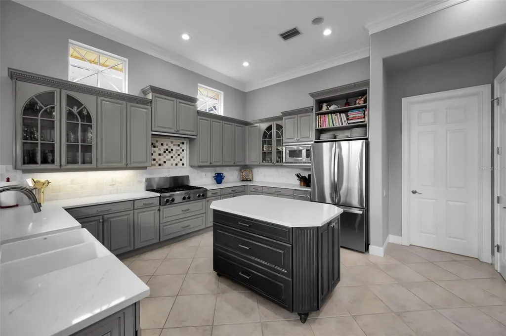 8871 Silverthorn Road Seminole FL 33777