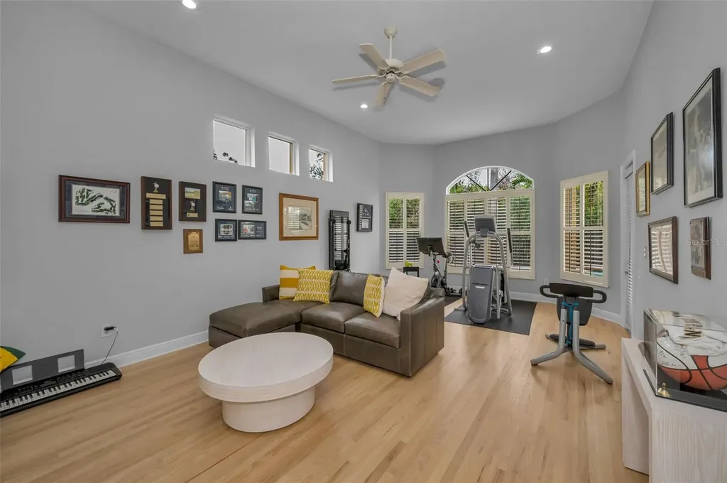 8871 Silverthorn Road Seminole FL 33777