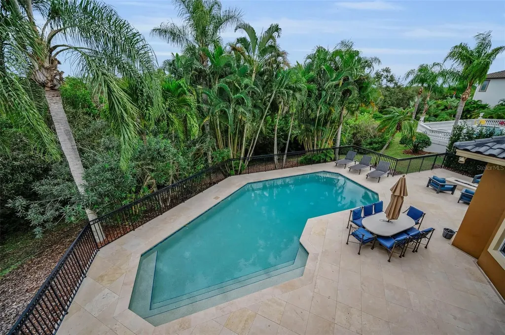 8871 Silverthorn Road Seminole FL 33777