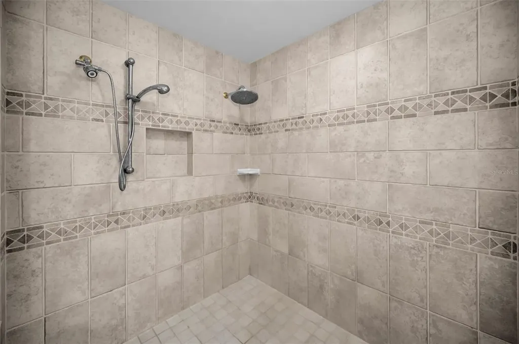 8871 Silverthorn Road Seminole FL 33777