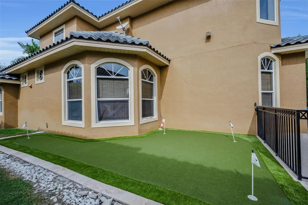 8871 Silverthorn Road Seminole FL 33777
