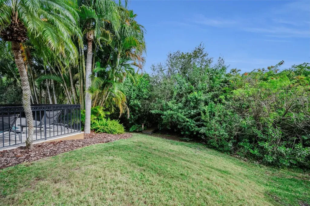 8871 Silverthorn Road Seminole FL 33777