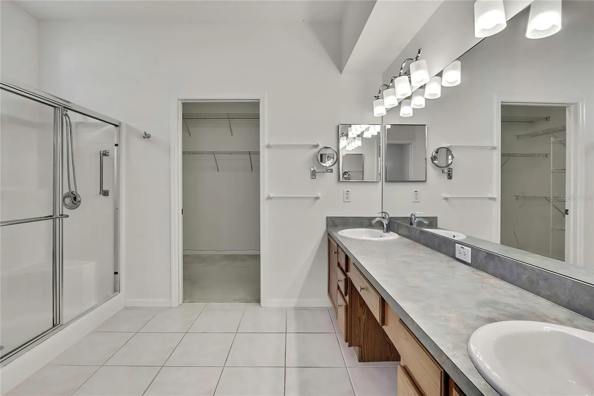 8049 Sanguinelli Road Land O Lakes FL 34637