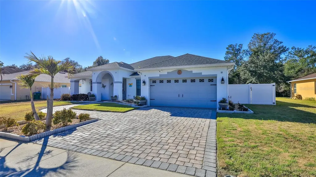 911 Fallbrooke Avenue Deltona FL 32725