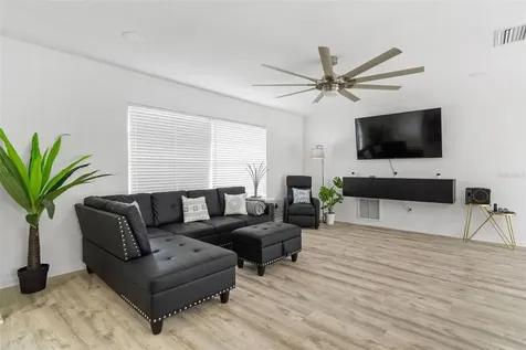 5809 Imperial Key Tampa FL 33615