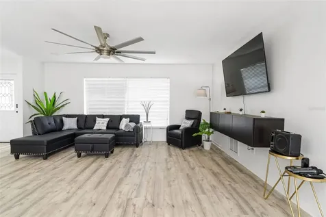 5809 Imperial Key Tampa FL 33615