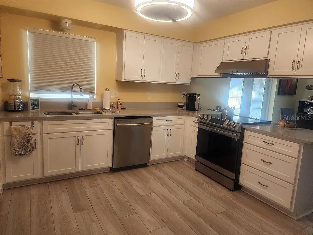 723 Elkhorn Road Sun City Center FL 33573