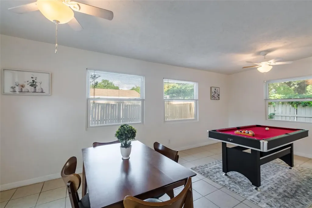 95 S Briggs Avenue Sarasota FL 34237