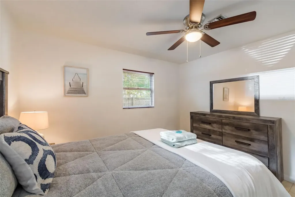 95 S Briggs Avenue Sarasota FL 34237