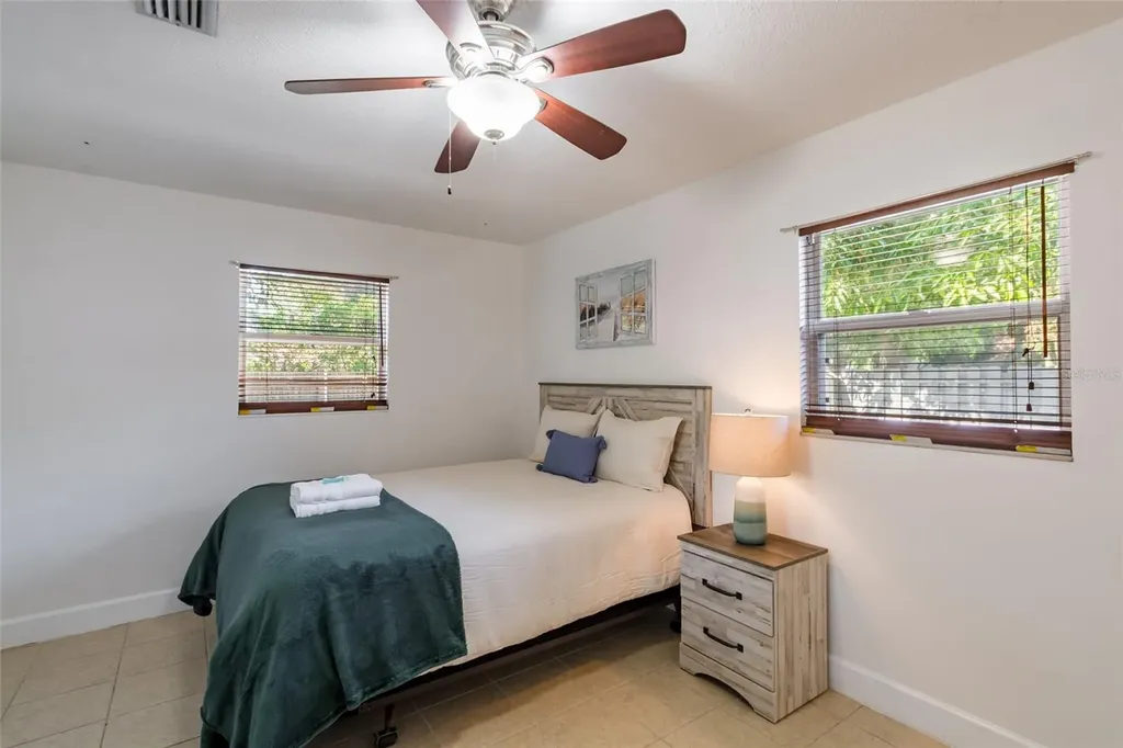 95 S Briggs Avenue Sarasota FL 34237