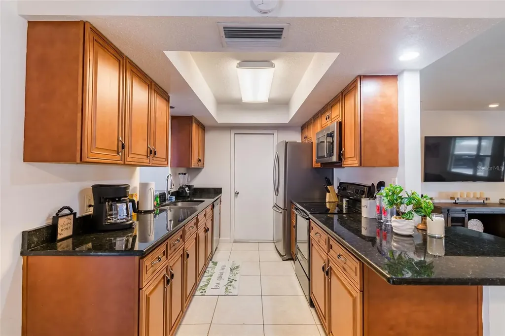 95 S Briggs Avenue Sarasota FL 34237