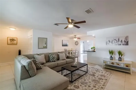 95 S Briggs Avenue Sarasota FL 34237