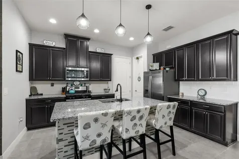2437 Yellow Brick Road St Cloud FL 34772