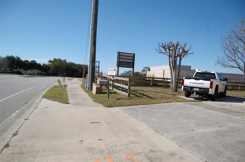 223 County Road 466a Fruitland Park FL 34731