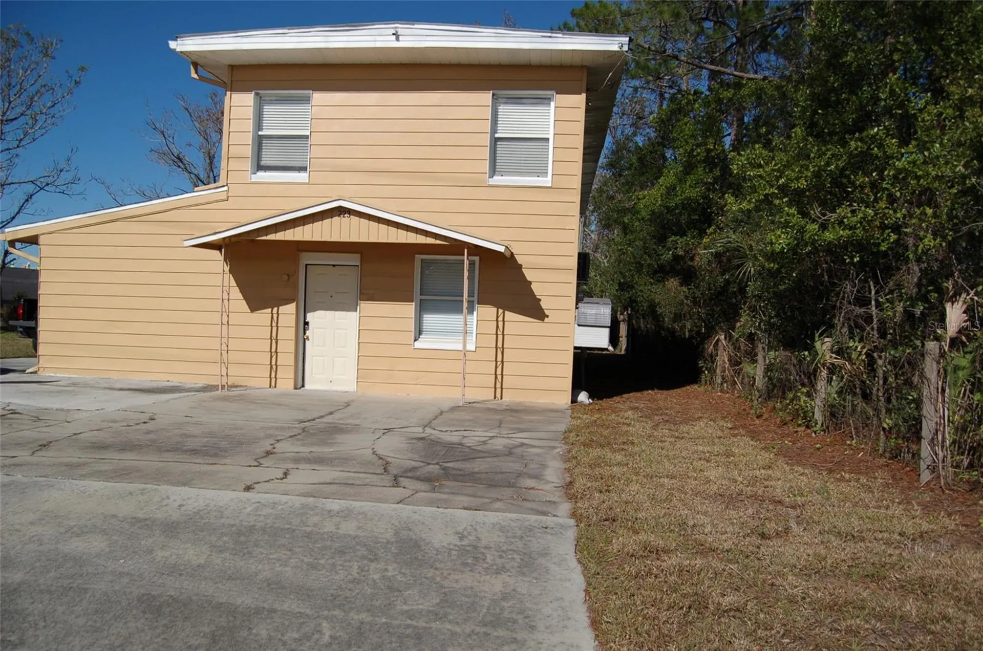 223 County Road 466a Fruitland Park FL 34731