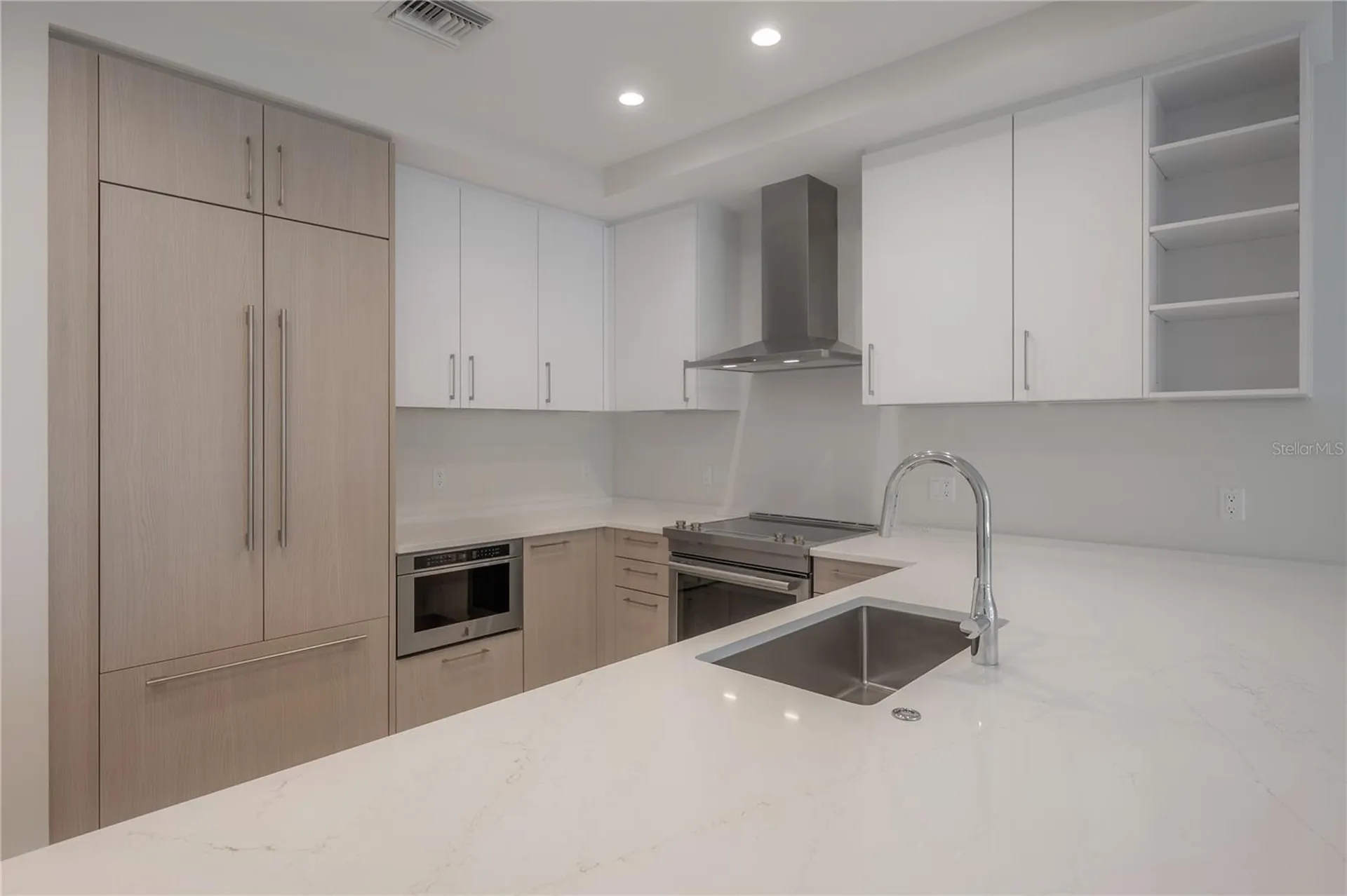 275 1st Avenue S St Petersburg FL 33701