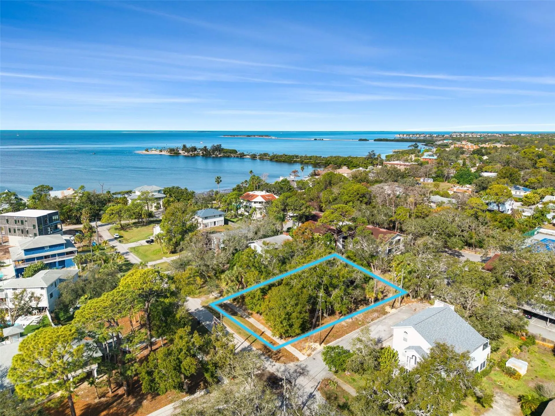 Ventnor Avenue Tarpon Springs FL 34689