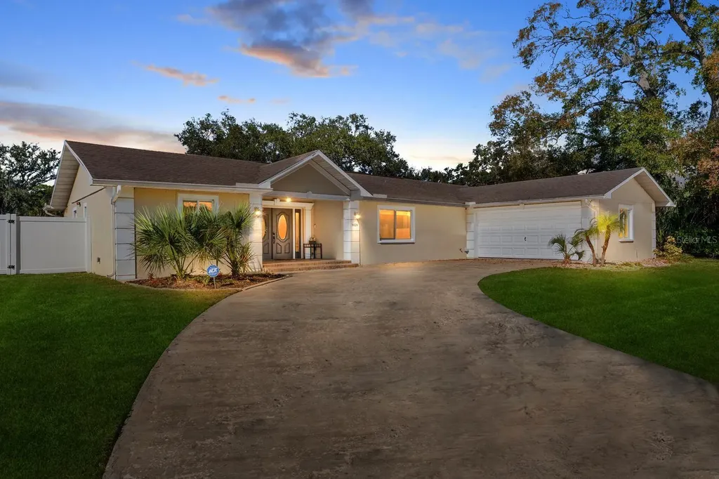 4424 Waltham Drive Tampa FL 33634